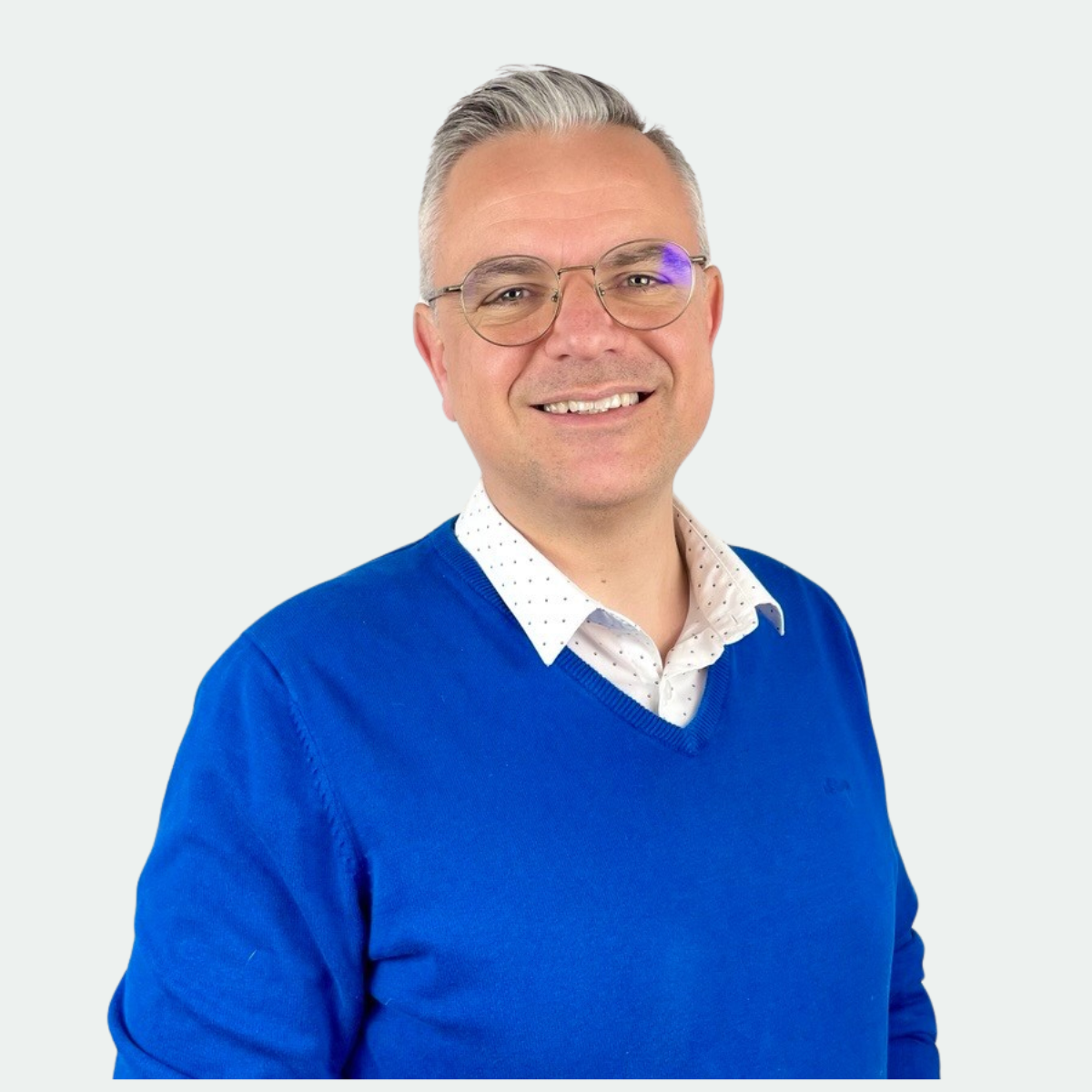 Samuel Neuhold - Leitung People-Culture-Structure- & Qualitätsmanagement - comprei